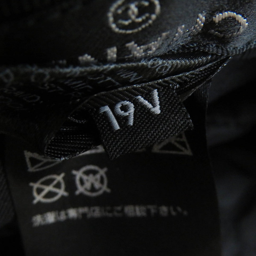CHANEL Casquette 19V Main: 100% wool, Lining: 50% cotton, Lining: 27% polyamide (nylon), Lining: 23% polyester, Part: 67% wool Dark navy Women S Used Authentic