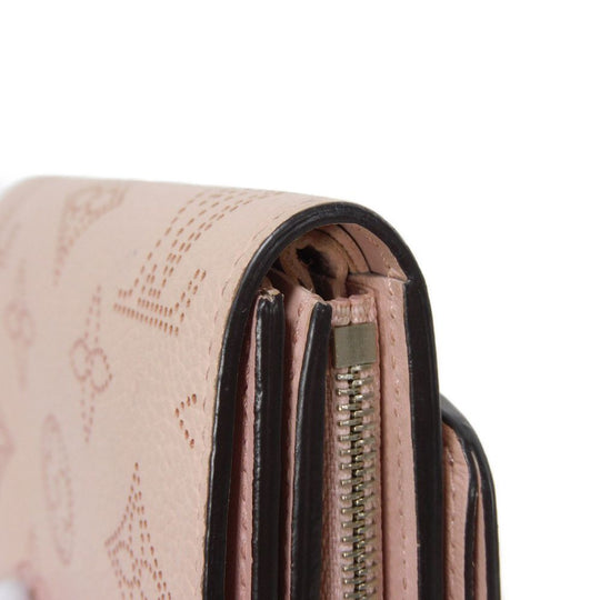 LOUIS VUITTON Bifold Wallet M62541 Mahina leather (stamped) Magnolia Monogram Mahina Portefeuille Iris Compact