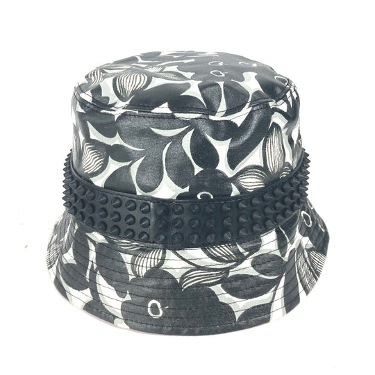 Christian Louboutin hat cotton black Studs mens(Unisex) M Used Authentic