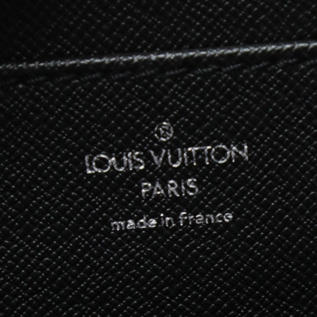 LOUIS VUITTON Handbag M30032 Taiga black Documents bag Taiga Serviet Moskova mens Used Authentic