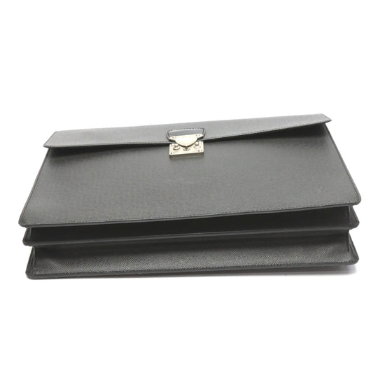 LOUIS VUITTON Handbag M30032 Taiga black Documents bag Taiga Serviet Moskova mens Used Authentic