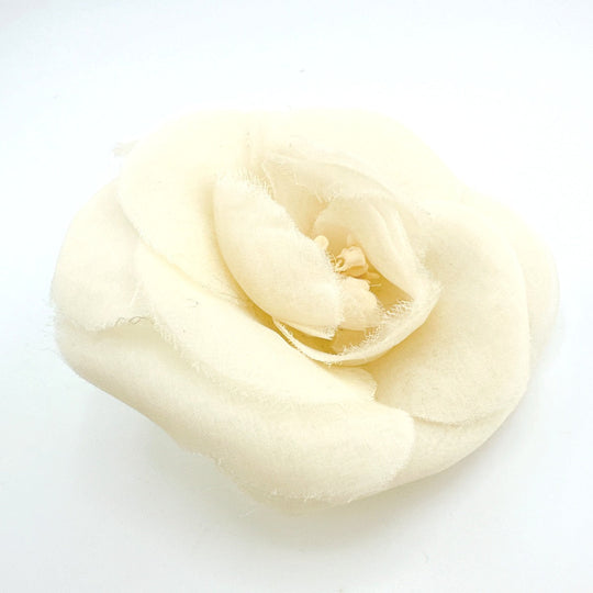 CHANEL Brooch fabric white corsage With Box Camelia Women Used Authentic