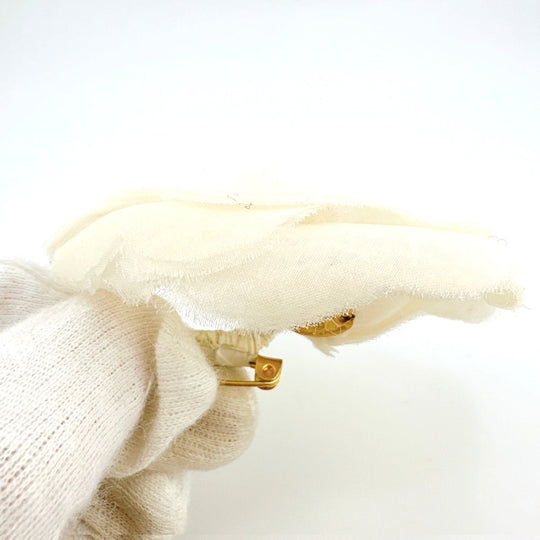 CHANEL Brooch fabric white corsage With Box Camelia Women Used Authentic
