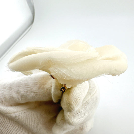 CHANEL Brooch fabric white corsage With Box Camelia Women Used Authentic