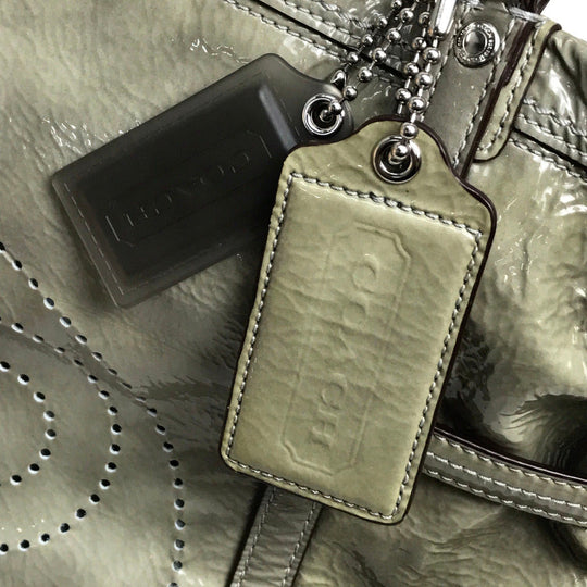 COACH Shoulder Bag 17065 Patent leather Gray type Patent Andy Cinchid Men's Women unisex(Unisex) Used Authentic