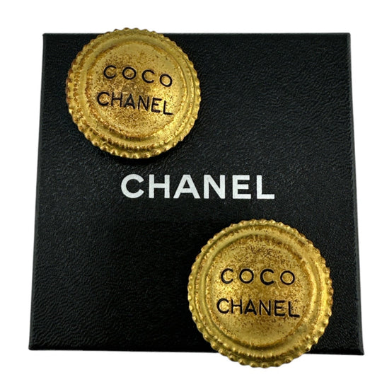 CHANEL Earring metal gold logo Earring vintage Circle Women Used Authentic