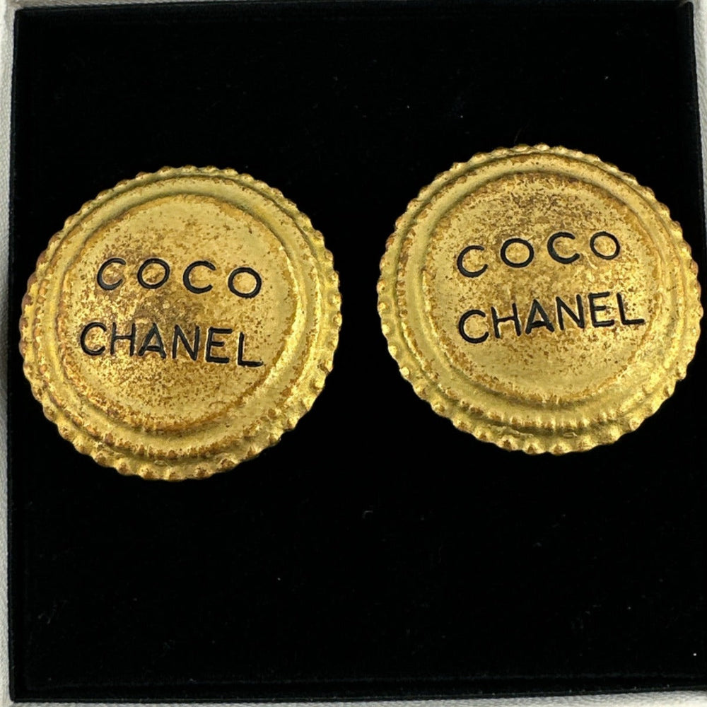 CHANEL Earring metal gold logo Earring vintage Circle Women Used Authentic