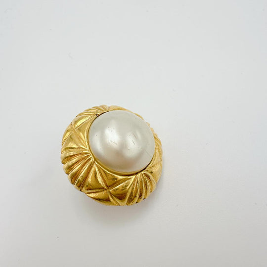 CHANEL Earring Gold Plated, Faux Pearl gold vintage Women Used Authentic