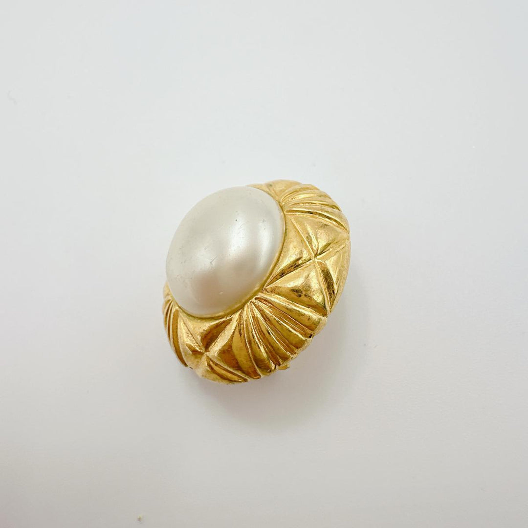 CHANEL Earring Gold Plated, Faux Pearl gold vintage Women Used Authentic
