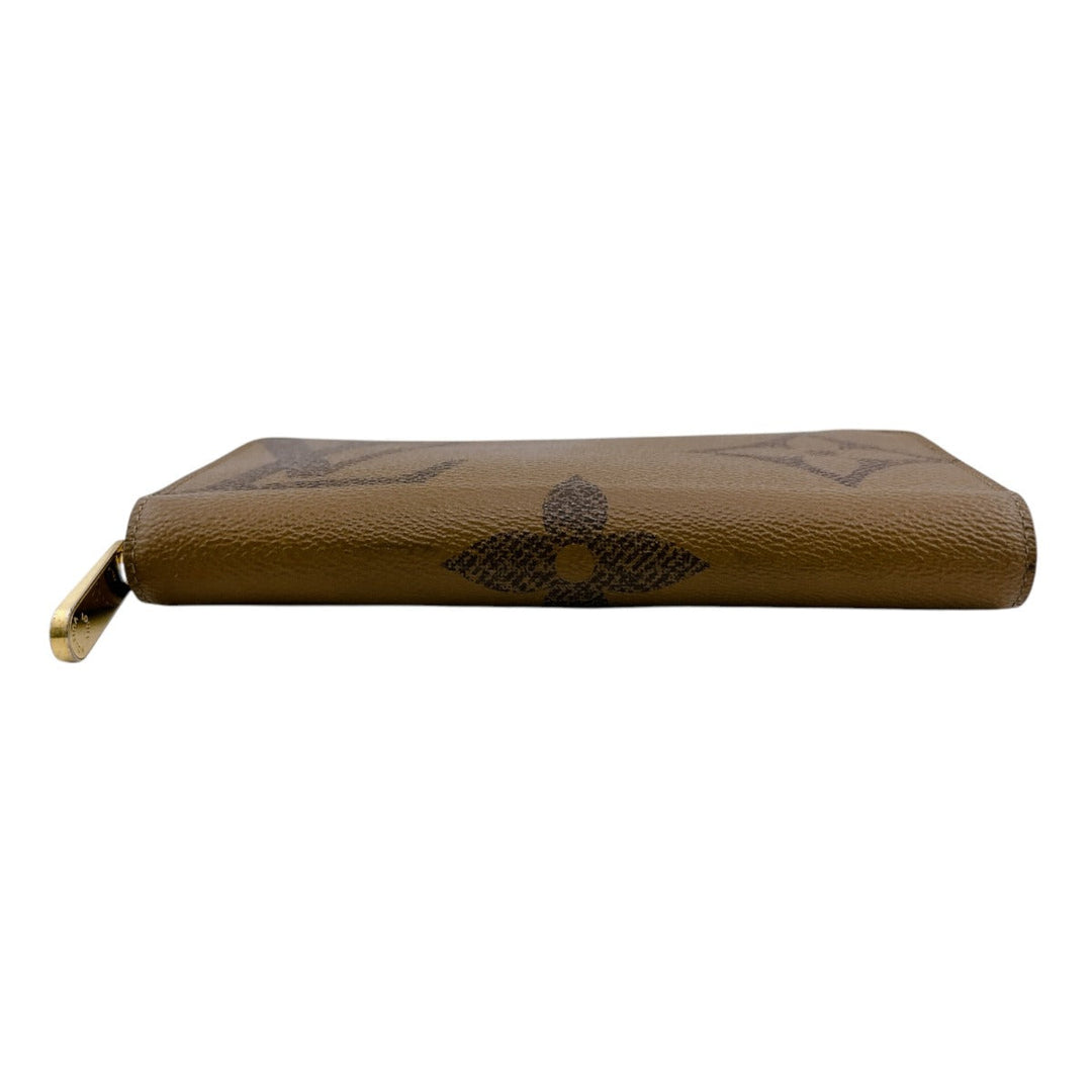 LOUIS VUITTON Long Wallet Purse M69353 Monogram canvas Brown Giant reverse Monogram Zippy wallet unisex(Unisex) Used Authentic