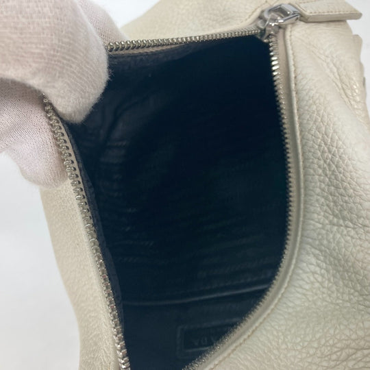 PRADA Sling bag 2VZ098 leather white Triangle logo Cross Vitello Dino Leather Bag mens Used Authentic