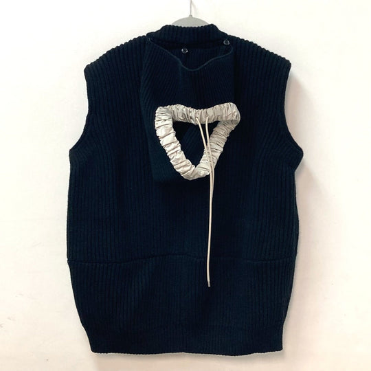 LOUIS VUITTON knit FLKW83 wool black hood sleeveless knit Women S Used Authentic