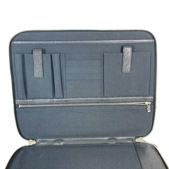 LOUIS VUITTON Clutch bag M32612 Taiga Leather black Taiga Vladimir unisex(Unisex) Used Authentic