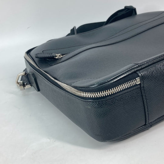 LOUIS VUITTON Business bag M32522 Taiga Leather black Taiga Porto Ordinatour Odessa mens Used Authentic