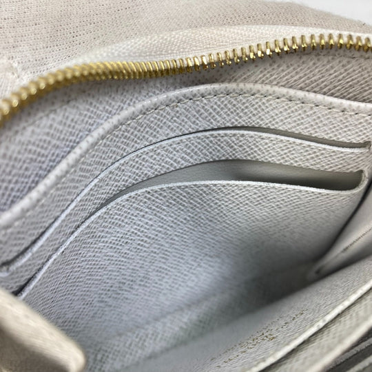 LOUIS VUITTON Coin case M63994 Epi Leather white epi love lock Zip around purse Women Used Authentic
