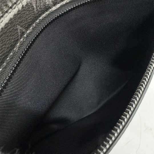LOUIS VUITTON Clutch bag M63373 Plastics black Monogram Eclipse Glaze Pochette Cosmos mens Used Authentic