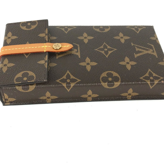 LOUIS VUITTON Pouch M68523 Monogram canvas Brown Monogram Carabiner Box phone case Women Used Authentic
