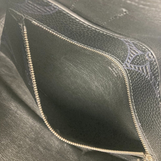 LOUIS VUITTON Shoulder Bag M57290 leather black Monogram Giant Shadow Hippo Voyage NV mens Used Authentic