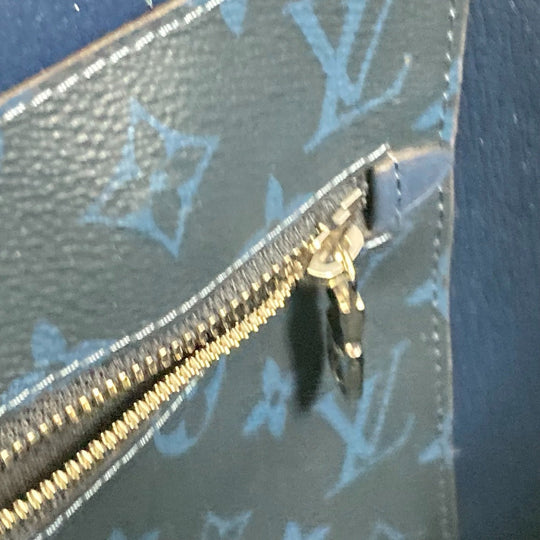 LOUIS VUITTON Tote Bag M53240 Taurillon Clemence Leather Navy Hippo Voyage NV mens Used Authentic