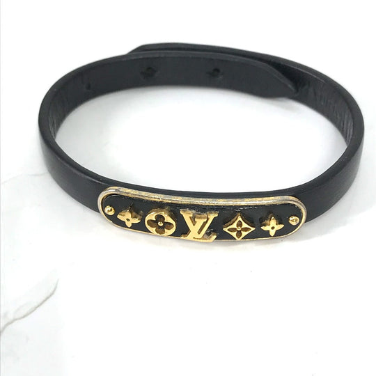LOUIS VUITTON bracelet M8025F leather black Monogram Flower Cruiser Bracelet Women 17 Used Authentic