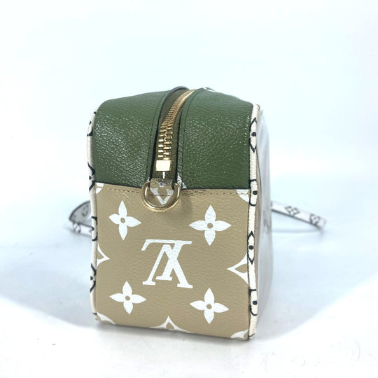 LOUIS VUITTON Shoulder Bag M67610 Monogram Giant Canvas, Plastics khaki Monogram Giant Beach porch Women Used Authentic