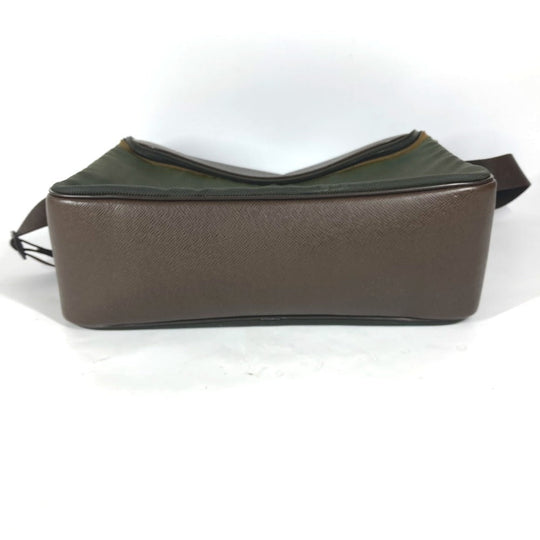 LOUIS VUITTON Shoulder Bag M30868 Taiga Leather, Nylon Brown Taiga Thai meal mens Used Authentic