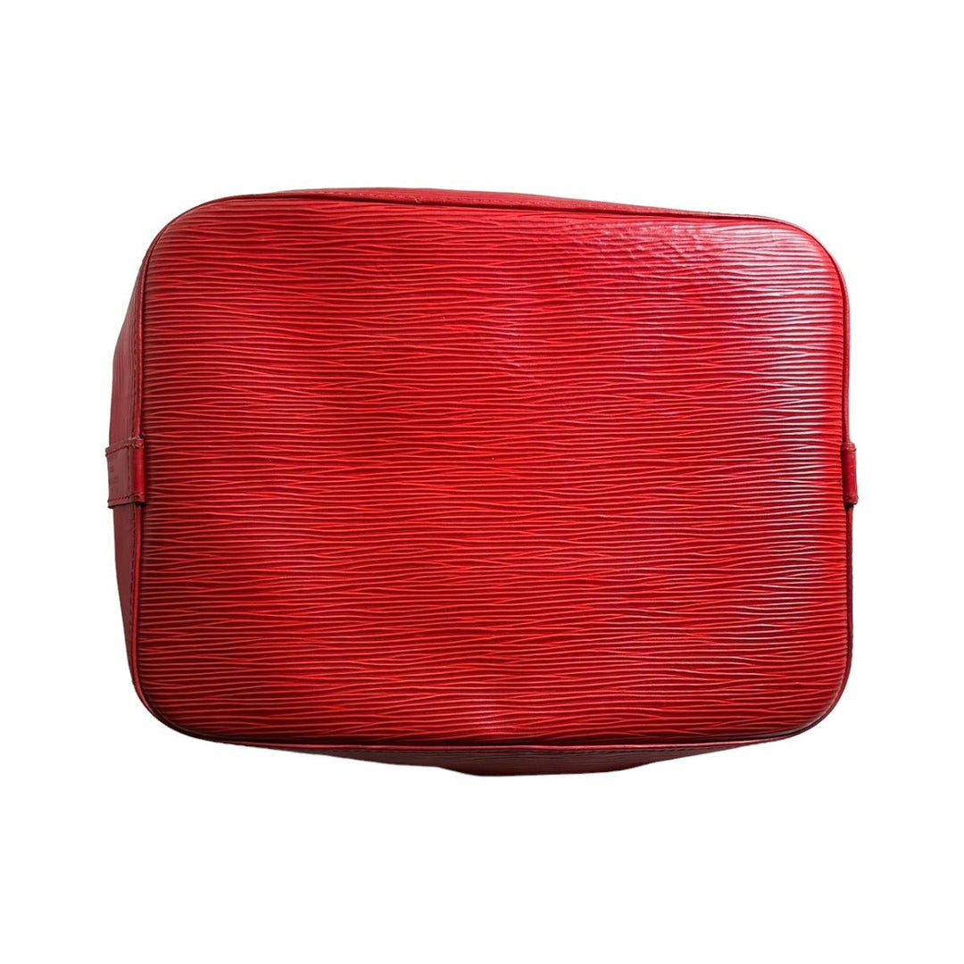 LOUIS VUITTON Shoulder Bag M44107 Epi Leather Castarian red Petit Noe Epi Drawstring type Women Used Authentic