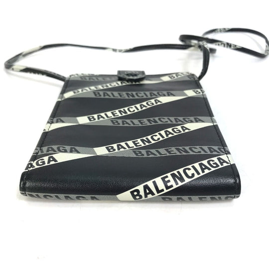 BALENCIAGA Shoulder Bag 541567 leather black Pouch Pochette Wallet Explorer Shoulder Wallet mens Used Authentic