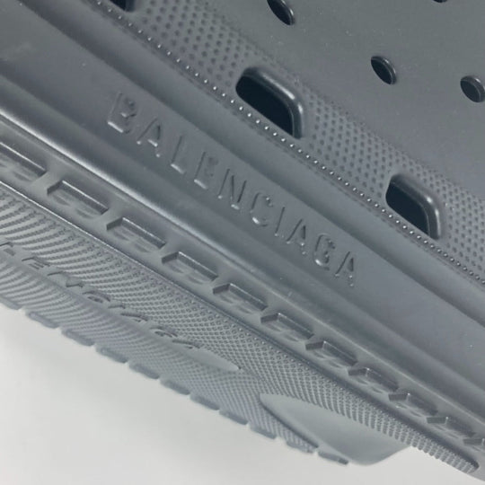 BALENCIAGA Tote Bag 702266 rubber black Crocs collaboration Rubber Large Tote Bag unisex(Unisex) Used Authentic