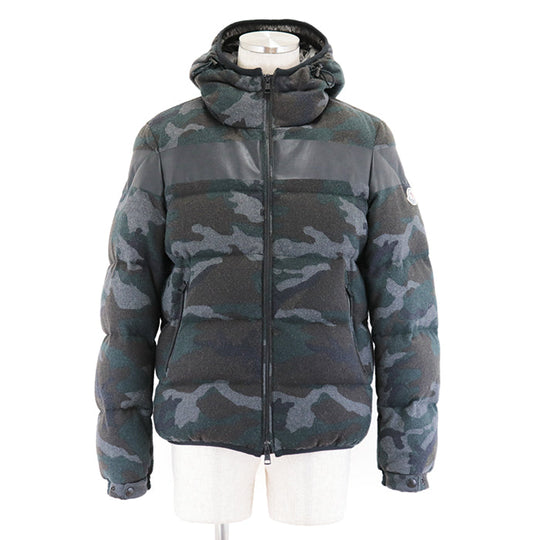 MONCLER Down jacket [Outer material] 89% wool, 8% nylon [Lining] 100% nylon [Filling] 85% down, 15% feather Camouflage mens 1 Used Authentic