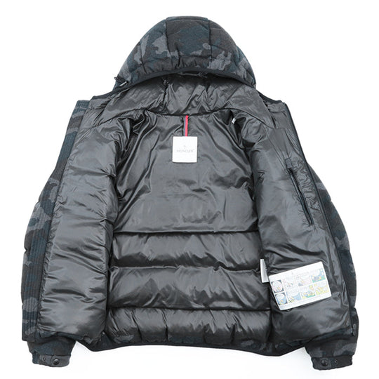 MONCLER Down jacket [Outer material] 89% wool, 8% nylon [Lining] 100% nylon [Filling] 85% down, 15% feather Camouflage mens 1 Used Authentic