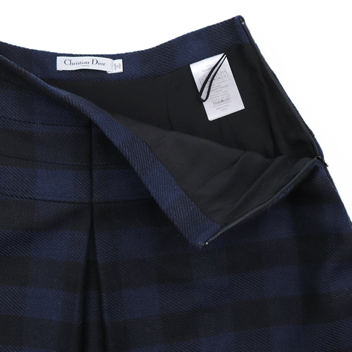 Christian Dior skirt [Outer material] 90% wool, 10% nylon [Lining] 100% silk blue-black 7H21304A1152 Women 42 Used Authentic