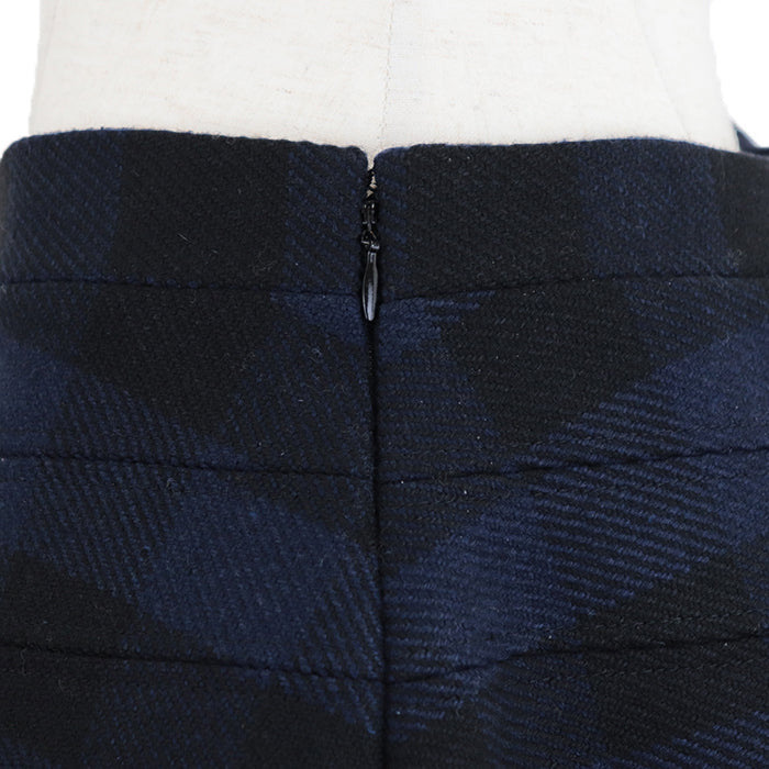 Christian Dior skirt [Outer material] 90% wool, 10% nylon [Lining] 100% silk blue-black 7H21304A1152 Women 42 Used Authentic