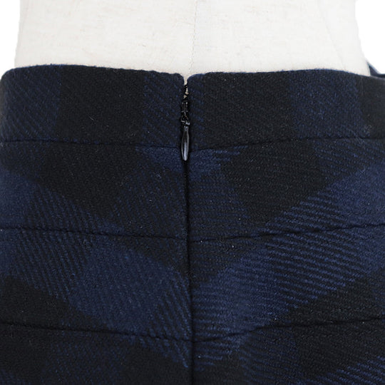 Christian Dior skirt [Outer material] 90% wool, 10% nylon [Lining] 100% silk blue-black 7H21304A1152 Women 42 Used Authentic