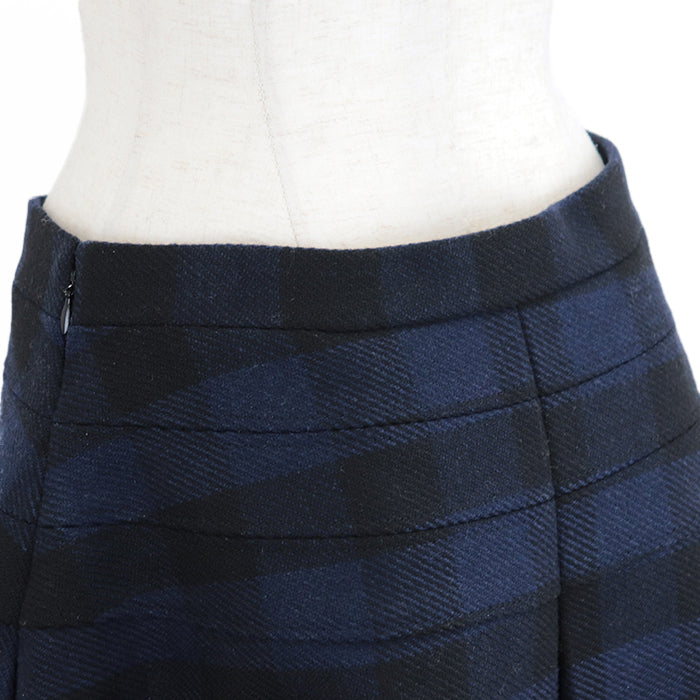 Christian Dior skirt [Outer material] 90% wool, 10% nylon [Lining] 100% silk blue-black 7H21304A1152 Women 42 Used Authentic