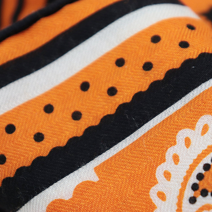 HERMES scarf 70% cashmere, 30% silk Orange black white Couvertures et Tenues de Jour Bandana Women Used Authentic