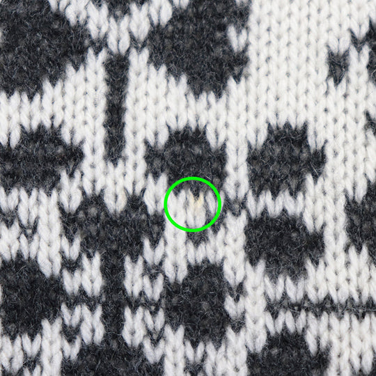 CHANEL sweater [Outer material] 100% cashmere Ivory Charcoal P71472 Women 36 Used Authentic