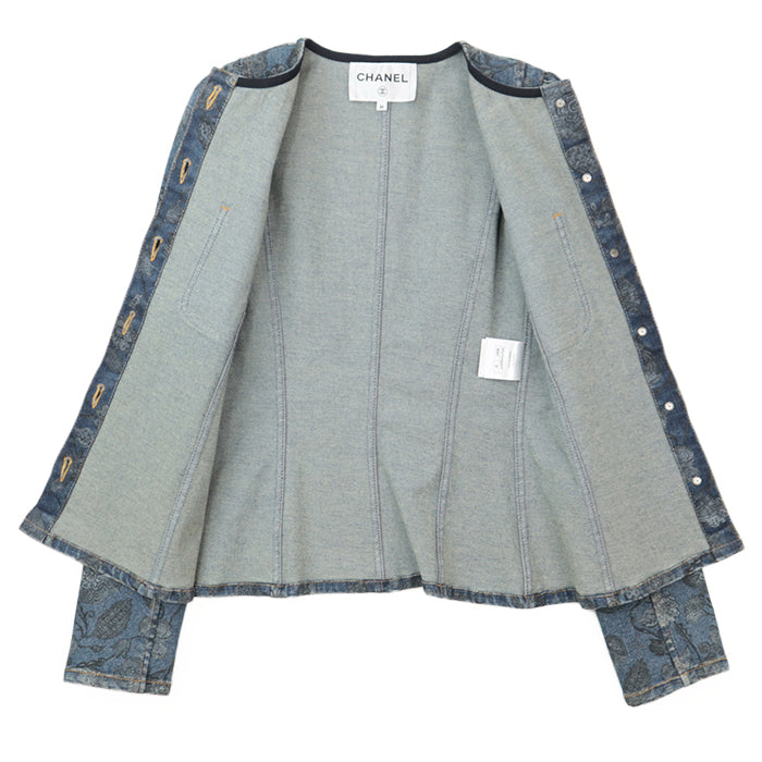 CHANEL Other outerwear 65% polyester, 35% cotton [Outer fabric] 94% cotton, 4% elastomer Light indigo Women 36 Used Authentic