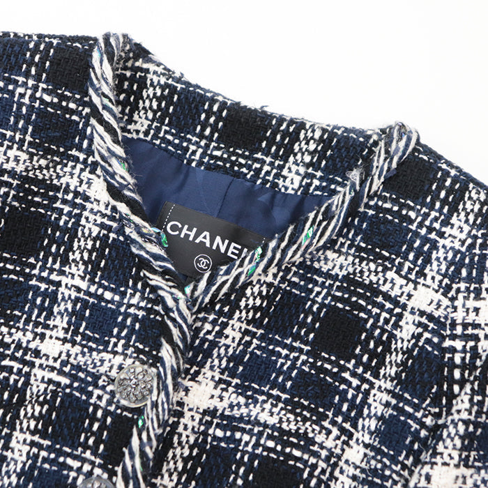 CHANEL Other outerwear [Outer material] 65% cotton, 15% linen [Lining] 64% cotton, 36% silk Navy, White P58787 Women 36 Used Authentic