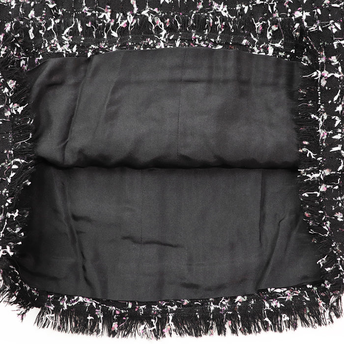 CHANEL skirt Outer material: 3% polyester [Outer material] 33% wool, 22% cotton [Lining] 100% silk Black, Multicolor P29310 Women 42 Used Authentic