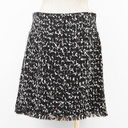 CHANEL skirt Outer material: 3% polyester [Outer material] 33% wool, 22% cotton [Lining] 100% silk Black, Multicolor P29310 Women 42 Used Authentic