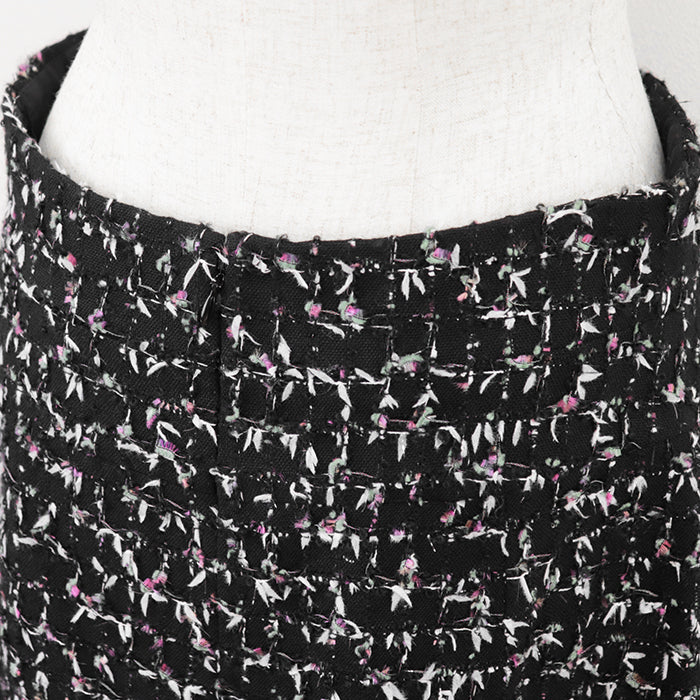 CHANEL skirt Outer material: 3% polyester [Outer material] 33% wool, 22% cotton [Lining] 100% silk Black, Multicolor P29310 Women 42 Used Authentic