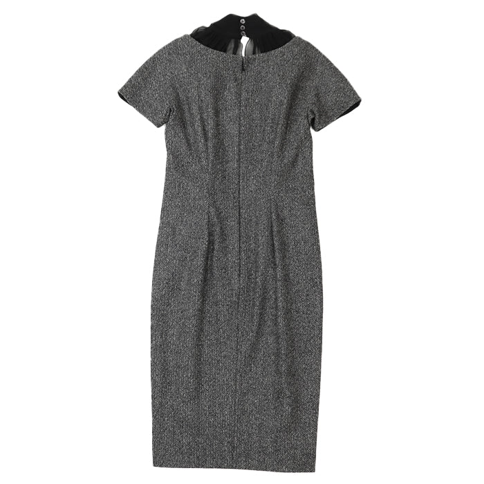 GUCCI one piece [Outer fabric] 77% wool, 20% angora [Lining] 96% silk, 4% polyurethane [Other fabric] Silk% Gray black 319288 ZAQ13 Women 38 Used Authentic