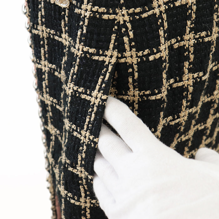 CHANEL skirt [Outer material] 55% silk, 36% cotton [Lining] 100% silk Black camel Women 42 Used Authentic