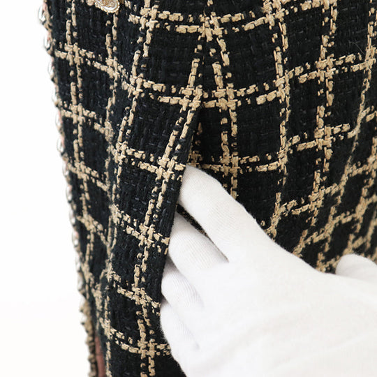 CHANEL skirt [Outer material] 55% silk, 36% cotton [Lining] 100% silk Black camel Women 42 Used Authentic