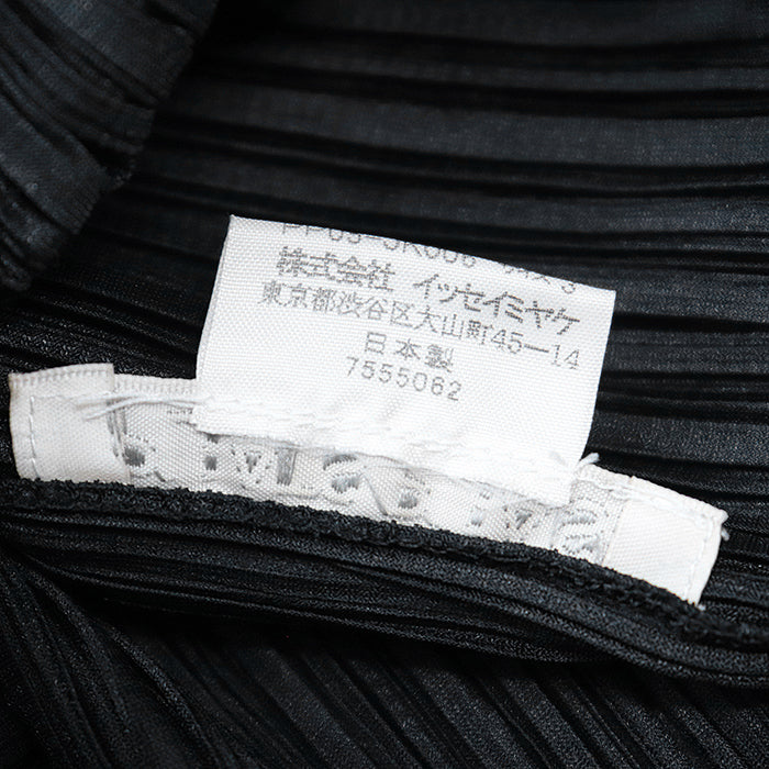 PLEATS PLEASE Cut polyester black PP05-JK006 3