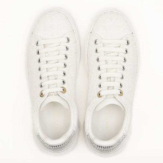 LOUIS VUITTON sneakers race% White, Silver Women 36 Used Authentic