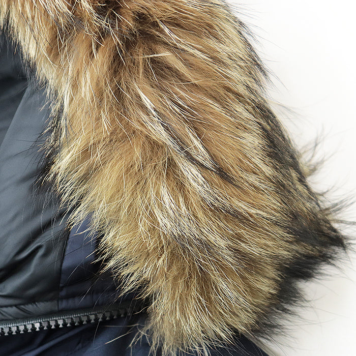 MONCLER Down jacket [Outer material] 85% polyester, 15% cotton; [Lining] 100% nylon; [Filling] 90% down, 10% feather; [Fur] Coyote; [Other fabric] 100% nylon; [Leather part] Cowhide leather Navy mens Used Authentic