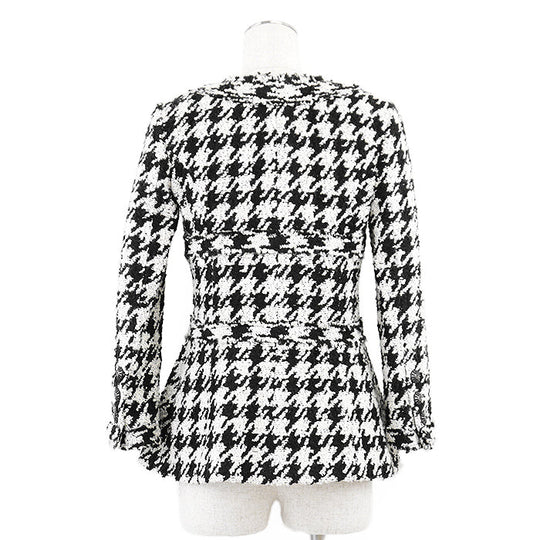 CHANEL Other outerwear P54595 [Outer material] 64% acrylic, 22% wool [Lining] 100% silk White black Women 38 Used Authentic