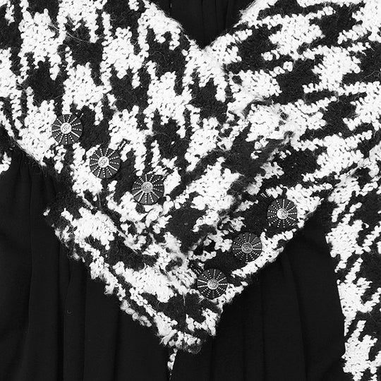 CHANEL Other outerwear P54595 [Outer material] 64% acrylic, 22% wool [Lining] 100% silk White black Women 38 Used Authentic